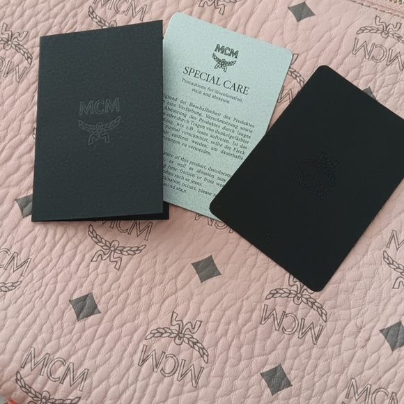 🌸 MCM Portuna Flat Visetos Coated Canvas in Powder Pink Pouch Crossbody Bag NEW - Picture 3 of 16